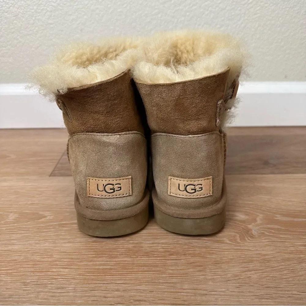 UGG Bailey Button Chestnut Brown Ankle Boots, Size 8
